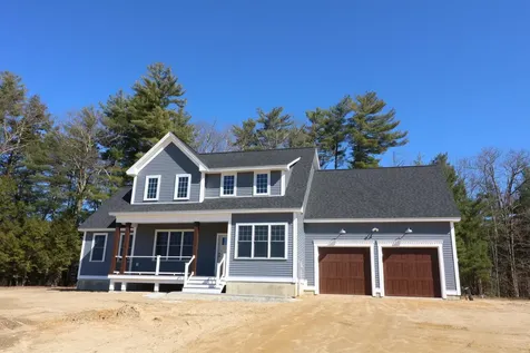 8 Stone Creek Drive Brentwood NH 03833