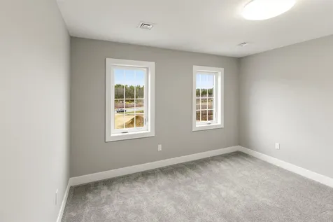 8 Stone Creek Drive Brentwood NH 03833