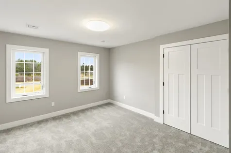 8 Stone Creek Drive Brentwood NH 03833