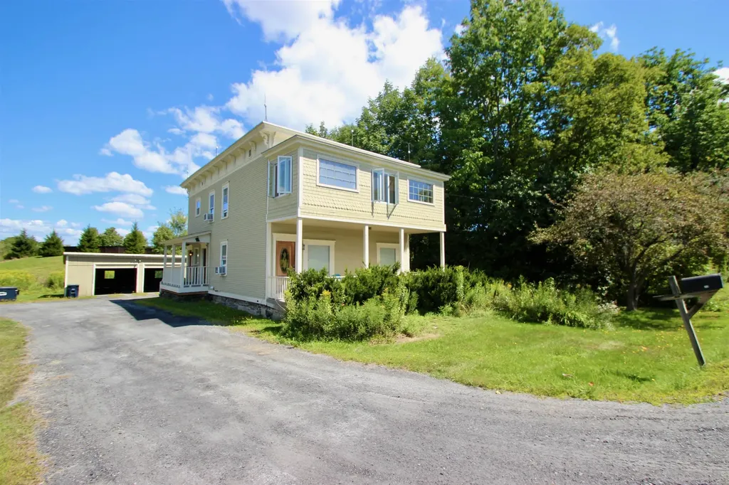 72 Crosstown Road Berlin VT 05602