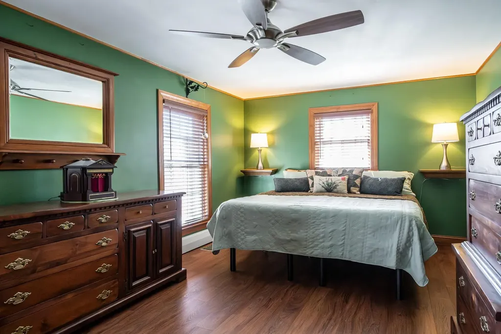 129 Brady Circle Manchester NH 03109