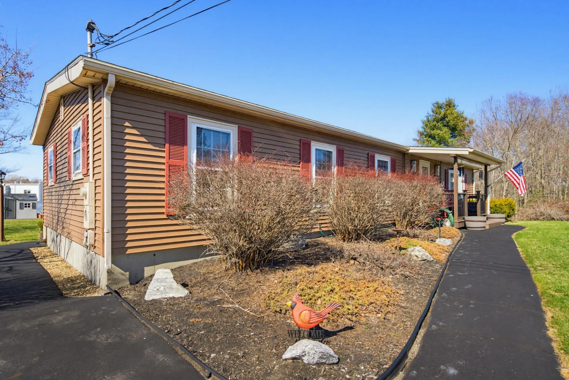 129 Brady Circle Manchester NH 03109