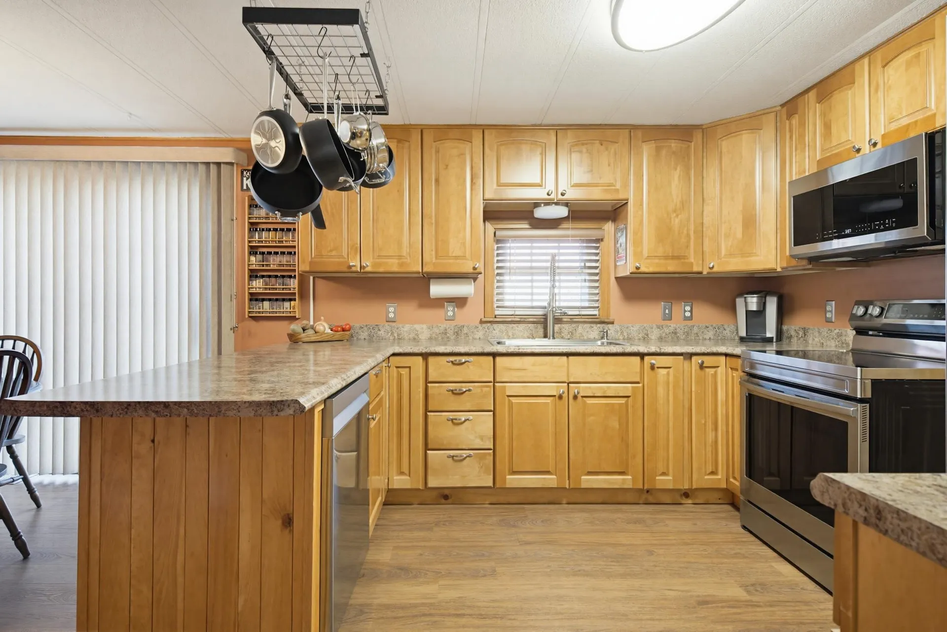 129 Brady Circle Manchester NH 03109