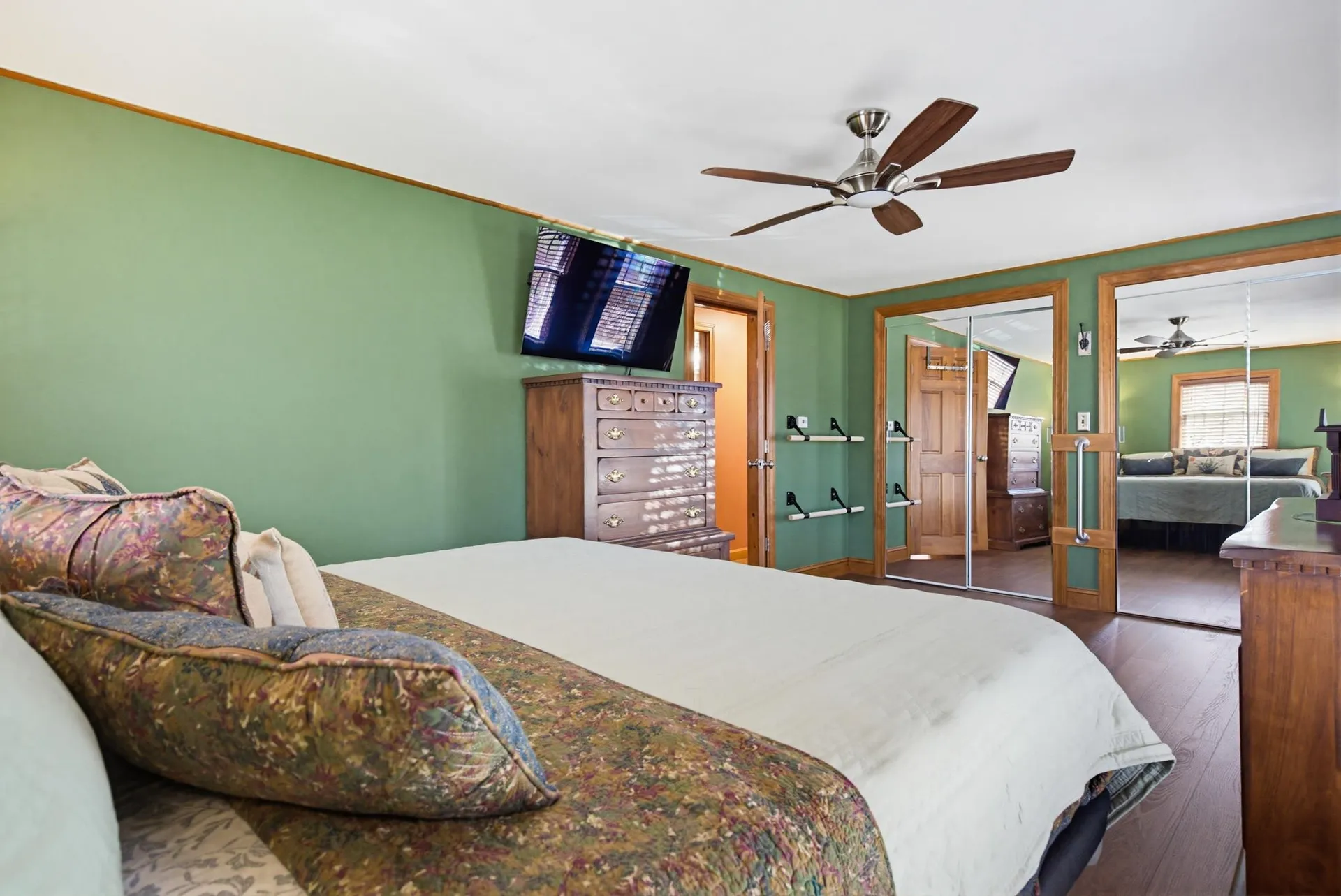 129 Brady Circle Manchester NH 03109