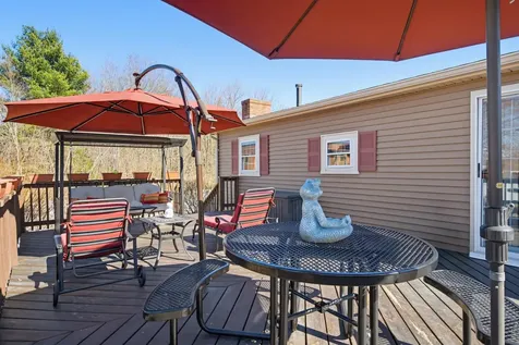 129 Brady Circle Manchester NH 03109