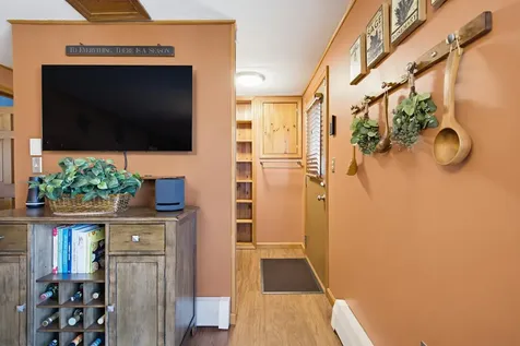129 Brady Circle Manchester NH 03109