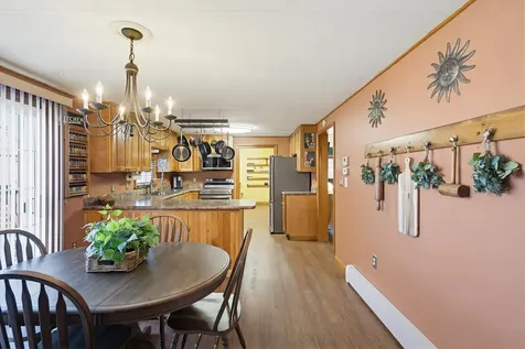 129 Brady Circle Manchester NH 03109
