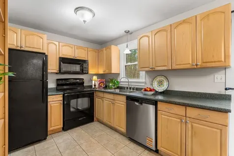 99 Winnicutt Road Stratham NH 03885