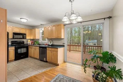 99 Winnicutt Road Stratham NH 03885
