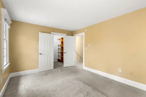 99 Winnicutt Road Stratham NH 03885