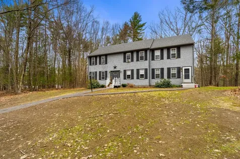 99 Winnicutt Road Stratham NH 03885