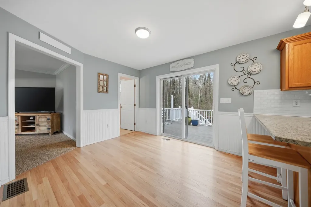 41 Drew Woods Drive Derry NH 03038