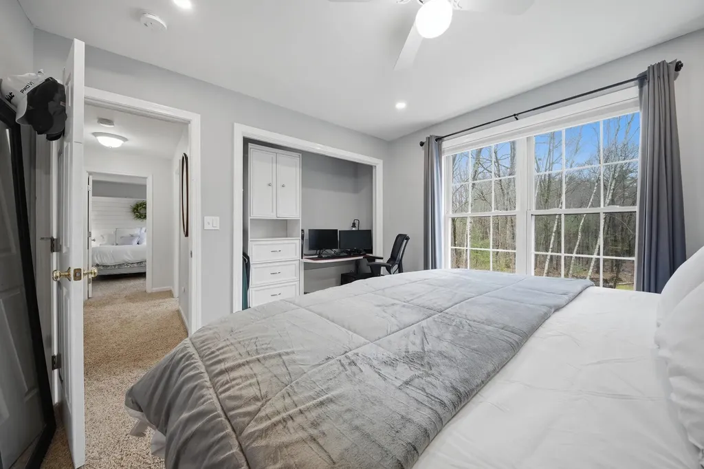 41 Drew Woods Drive Derry NH 03038