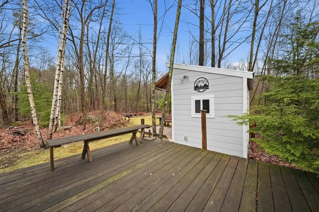 41 Drew Woods Drive Derry NH 03038