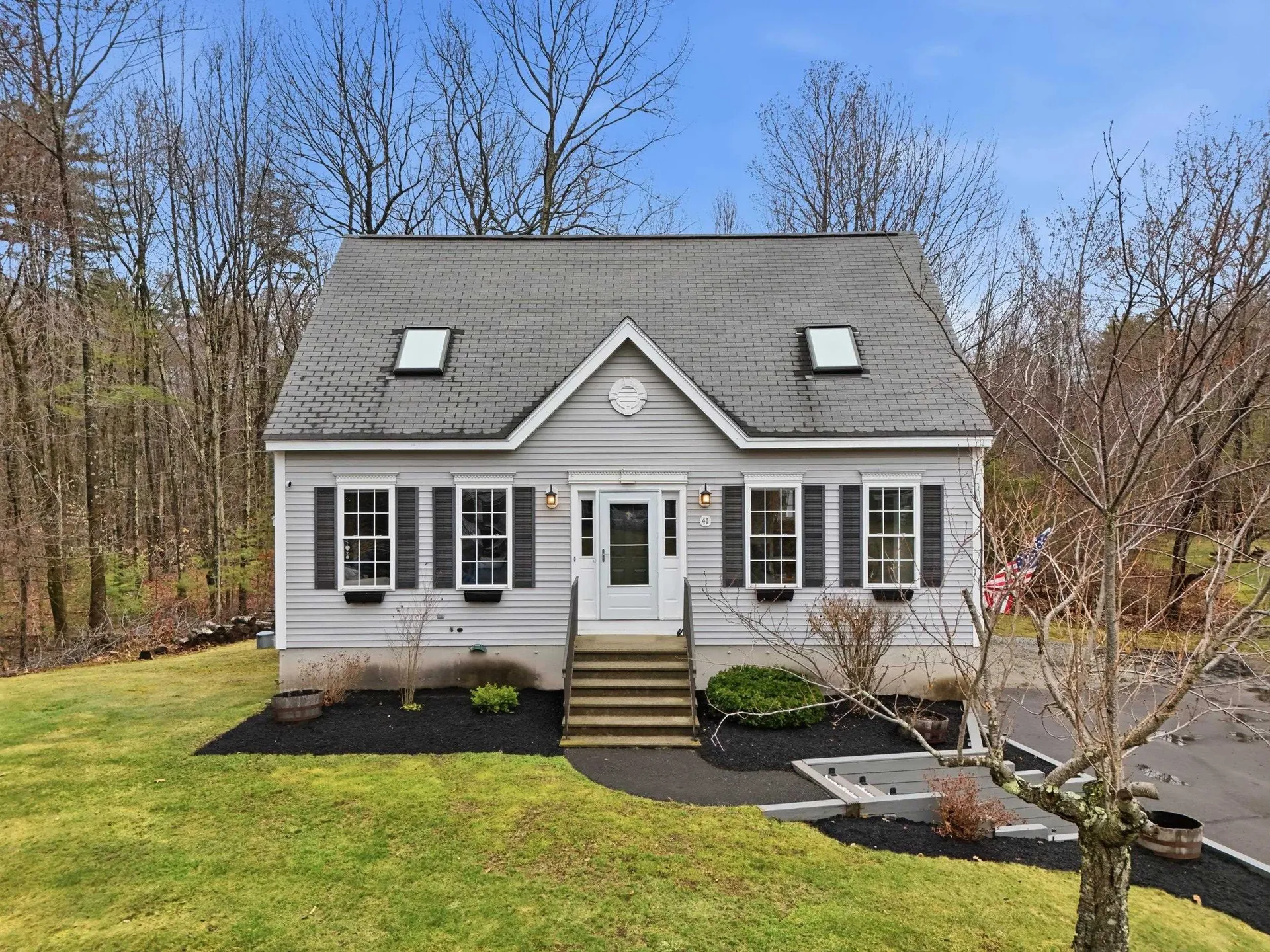 41 Drew Woods Drive Derry NH 03038