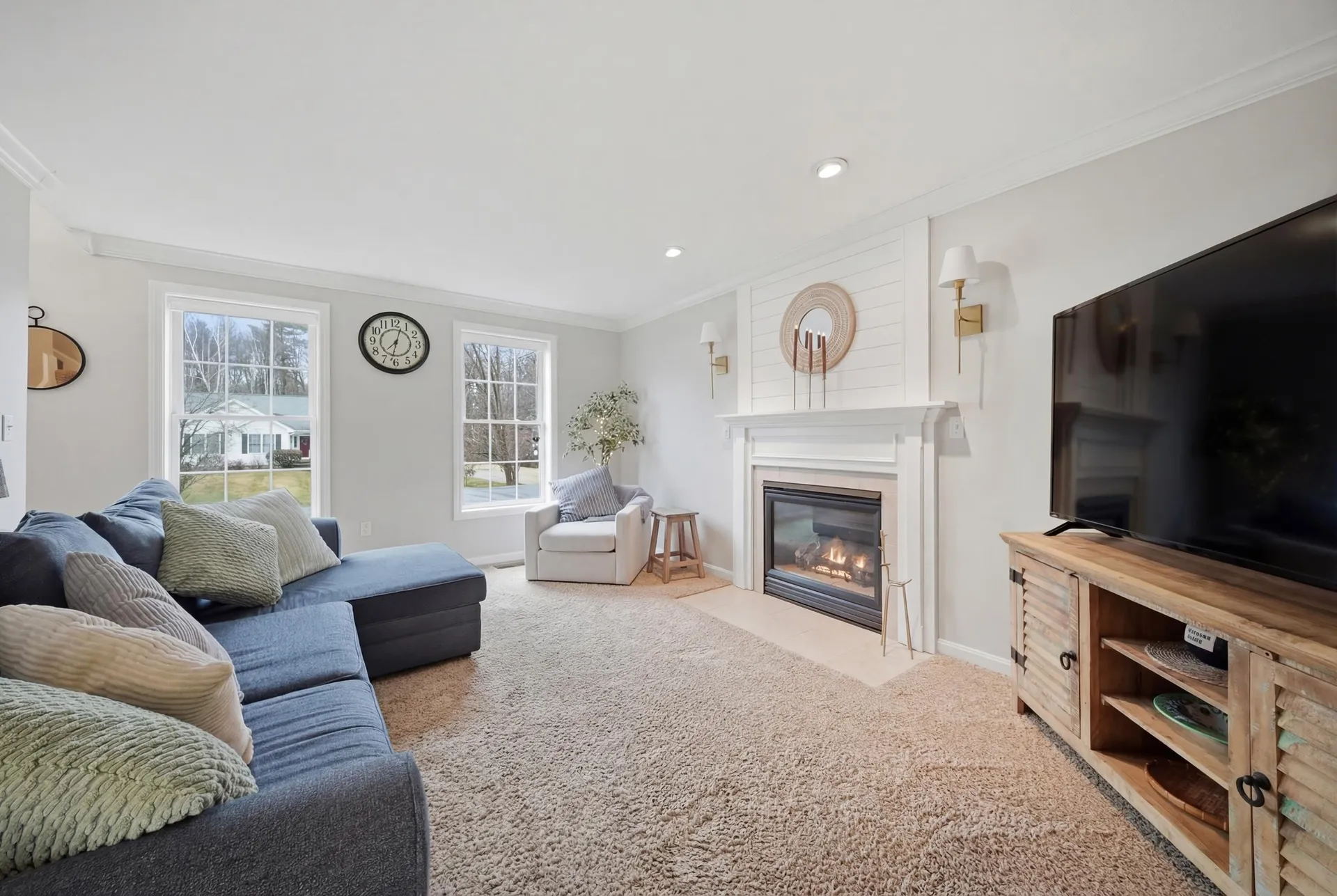 41 Drew Woods Drive Derry NH 03038