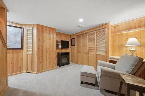 41 Drew Woods Drive Derry NH 03038