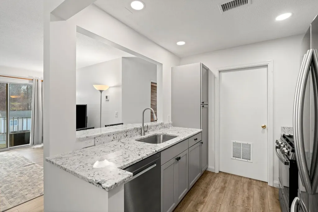 5 Bernards Road Merrimack NH 03054