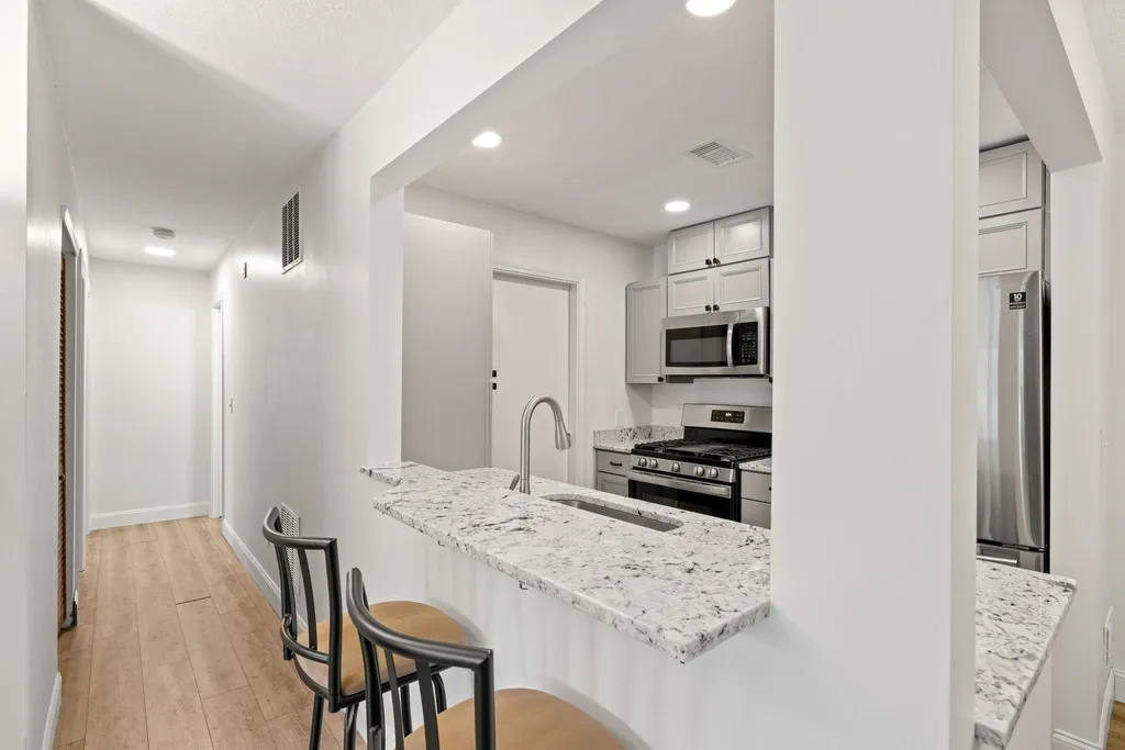 5 Bernards Road Merrimack NH 03054