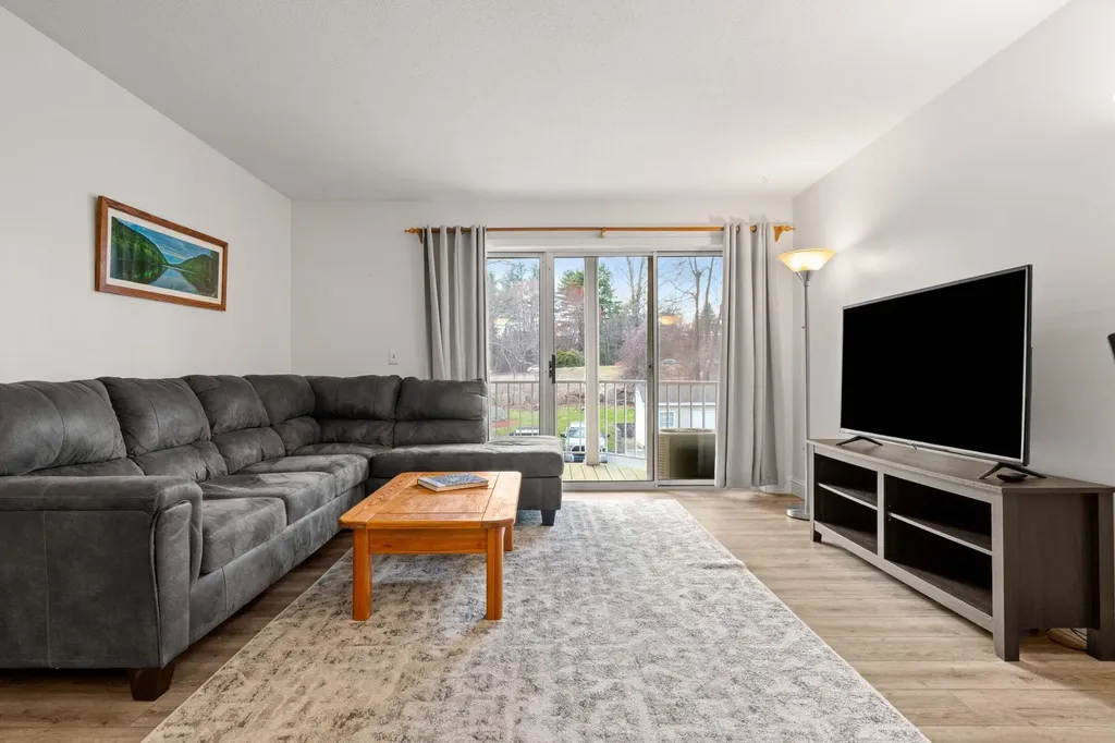 5 Bernards Road Merrimack NH 03054