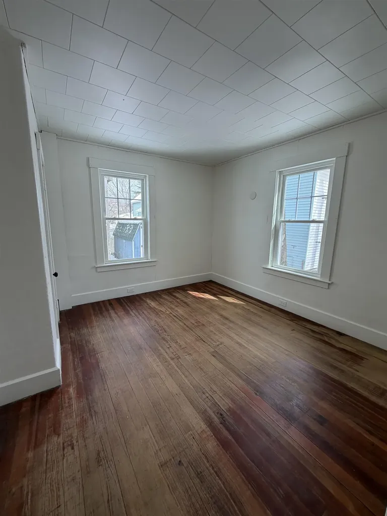 78 Central Street Brattleboro VT 05301
