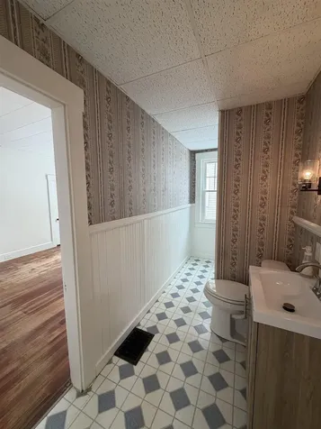 78 Central Street Brattleboro VT 05301