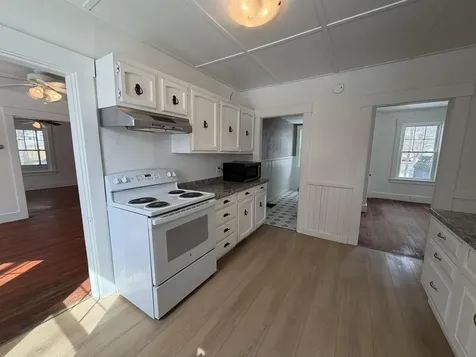 78 Central Street Brattleboro VT 05301