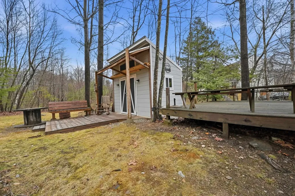 41 Drew Woods Drive Derry NH 03038