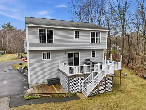 41 Drew Woods Drive Derry NH 03038