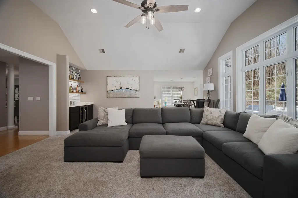 64 Cottage Road Kensington NH 03833