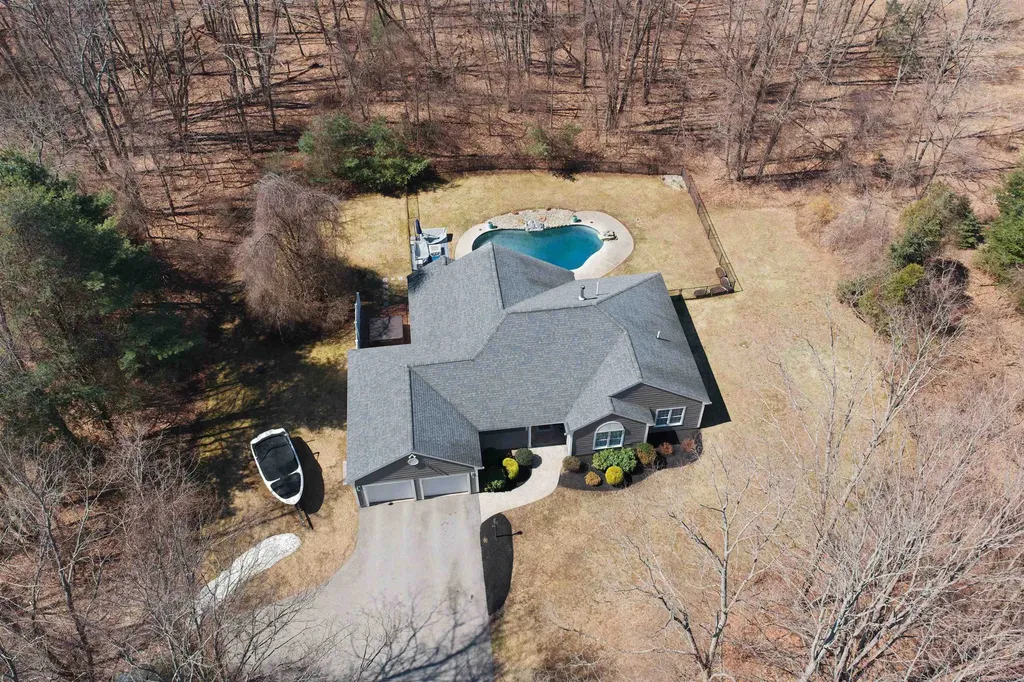64 Cottage Road Kensington NH 03833