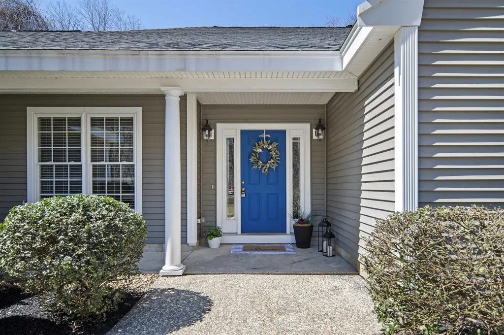 64 Cottage Road Kensington NH 03833