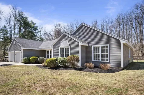 64 Cottage Road Kensington NH 03833