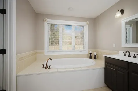 64 Cottage Road Kensington NH 03833