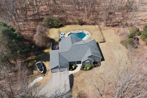 64 Cottage Road Kensington NH 03833