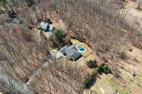 64 Cottage Road Kensington NH 03833