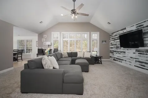 64 Cottage Road Kensington NH 03833