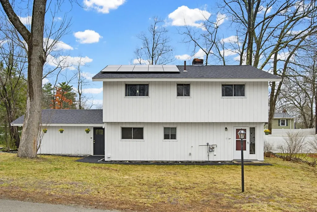 10 Weymouth Drive Nashua NH 03062