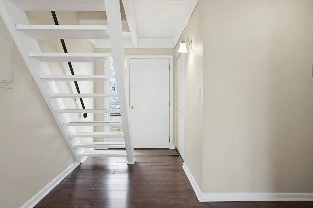 10 Weymouth Drive Nashua NH 03062