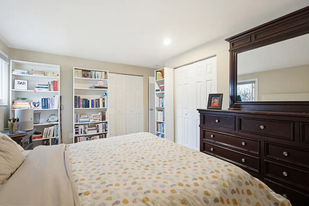 10 Weymouth Drive Nashua NH 03062