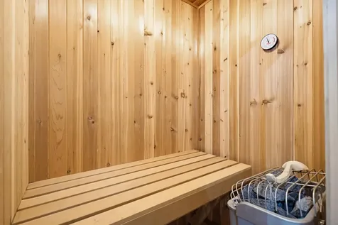 10 Weymouth Drive Nashua NH 03062