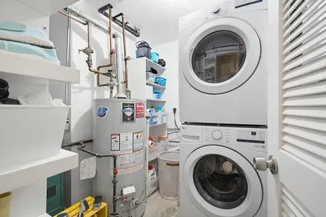 10 Weymouth Drive Nashua NH 03062