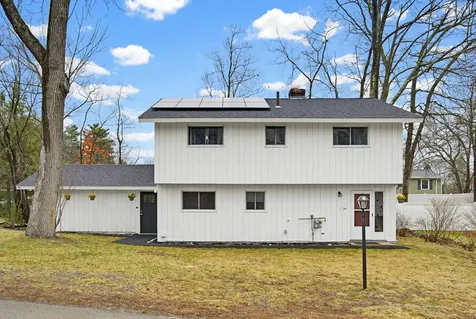 10 Weymouth Drive Nashua NH 03062