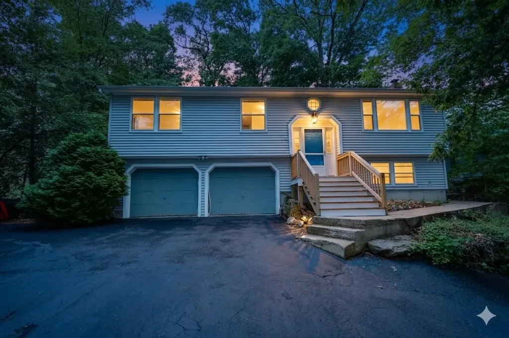 85 Taylor Street Nashua NH 03060