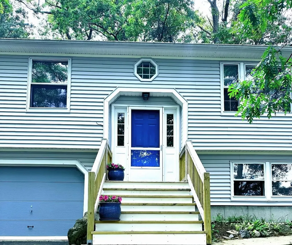 85 Taylor Street Nashua NH 03060