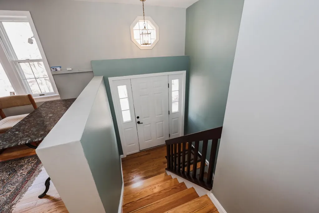 85 Taylor Street Nashua NH 03060