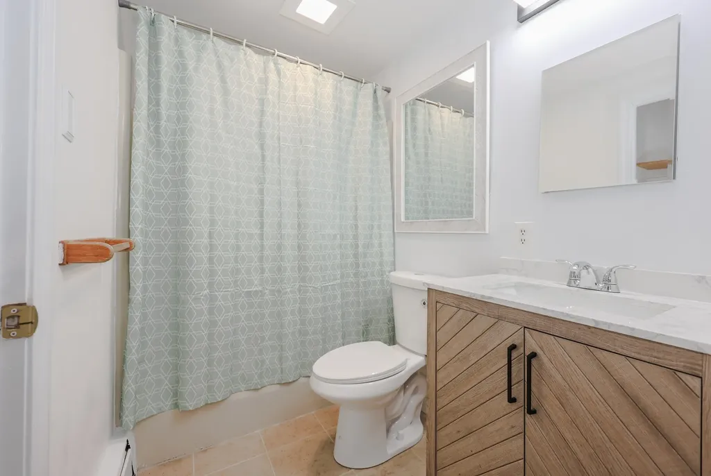 85 Taylor Street Nashua NH 03060