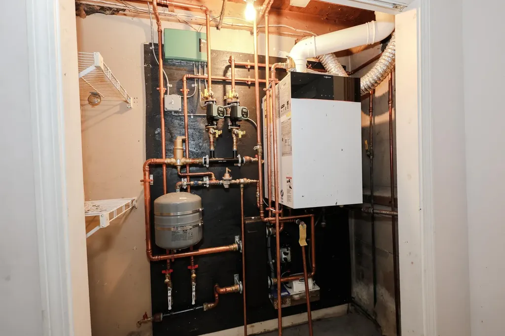 85 Taylor Street Nashua NH 03060