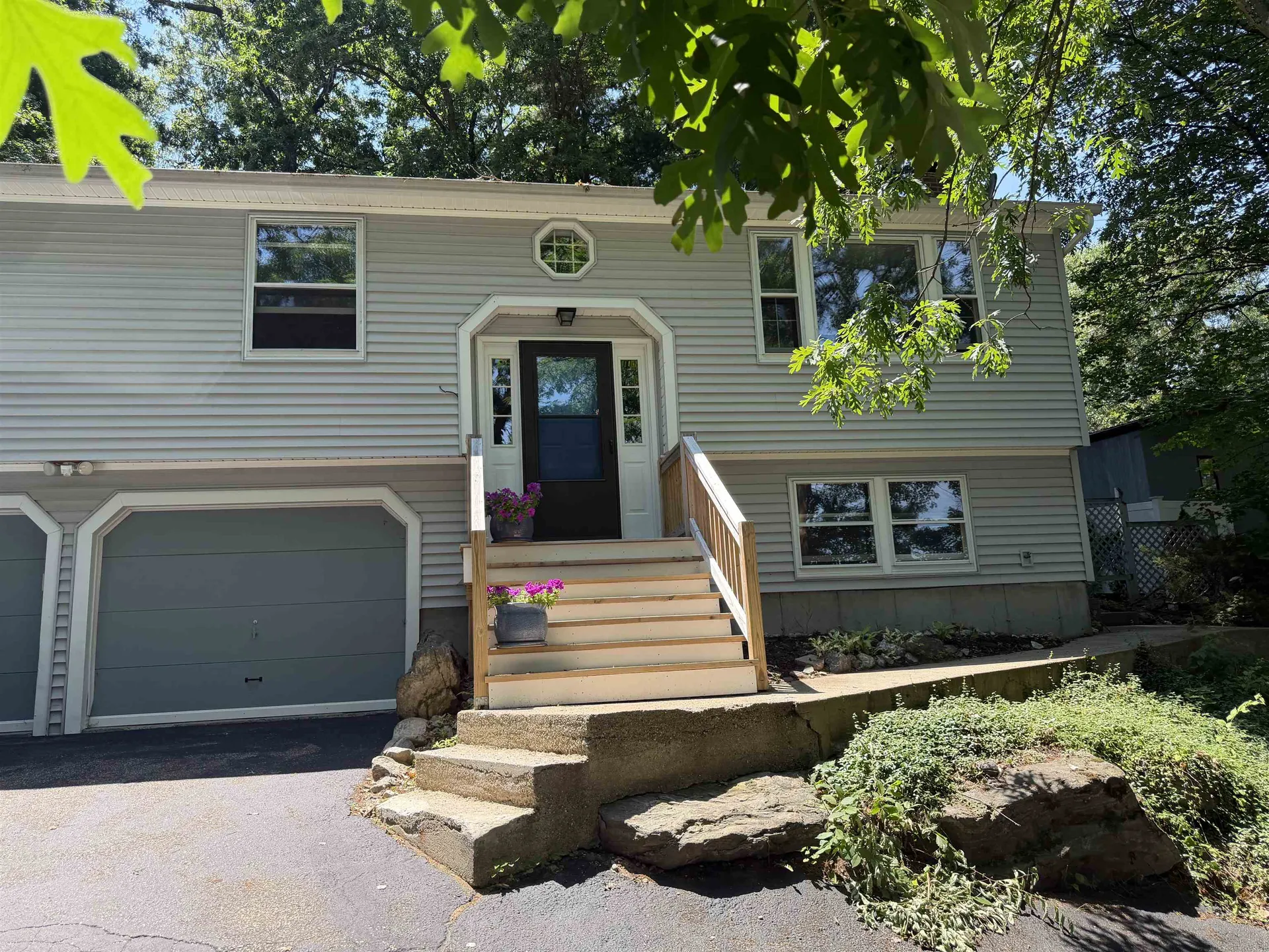 85 Taylor Street Nashua NH 03060