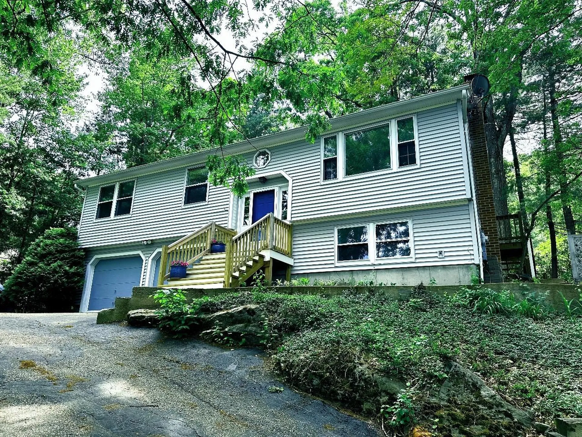 85 Taylor Street Nashua NH 03060